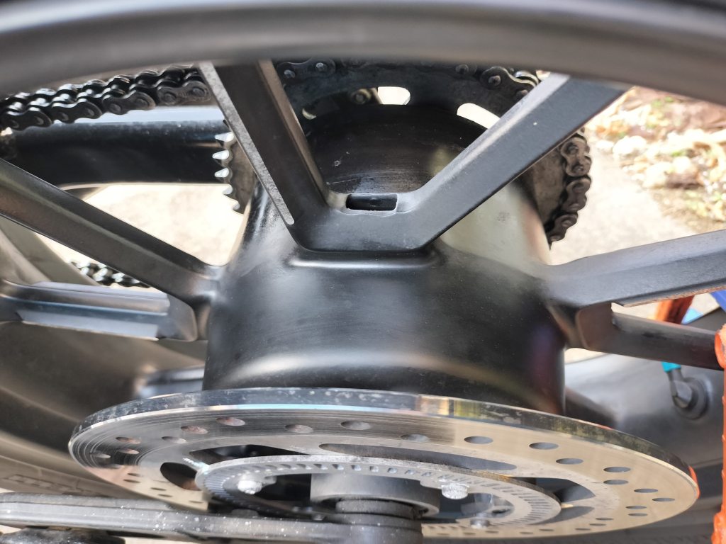 Maintenance Vol.47 リヤホイール清掃