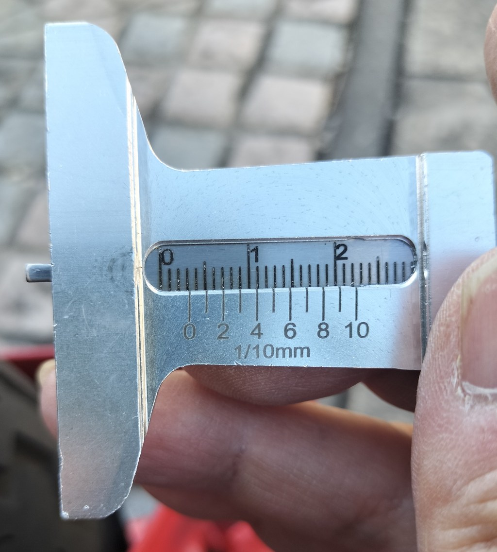 Running In Vol.249 タイヤの溝(Dunlop TT100GP 2,000km)